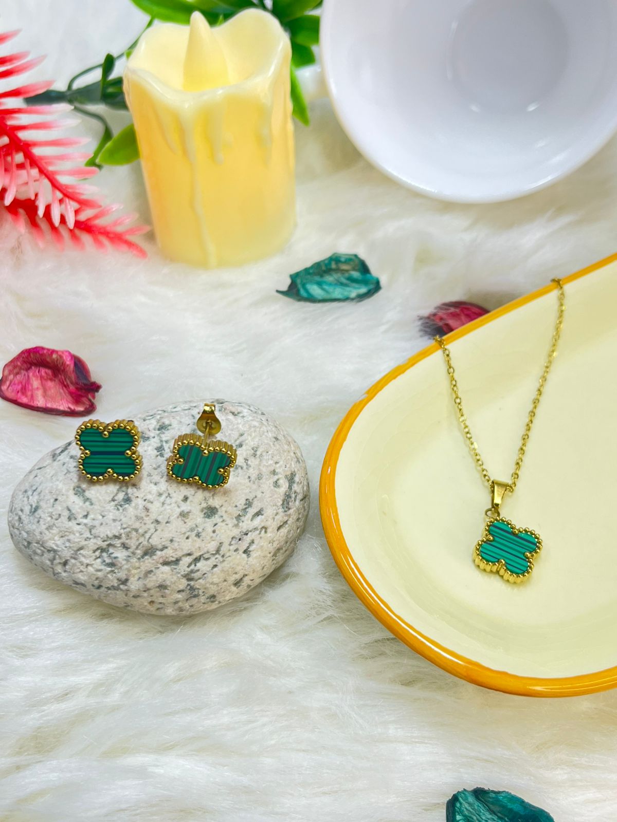 Elegant Green Glow Necklace Set