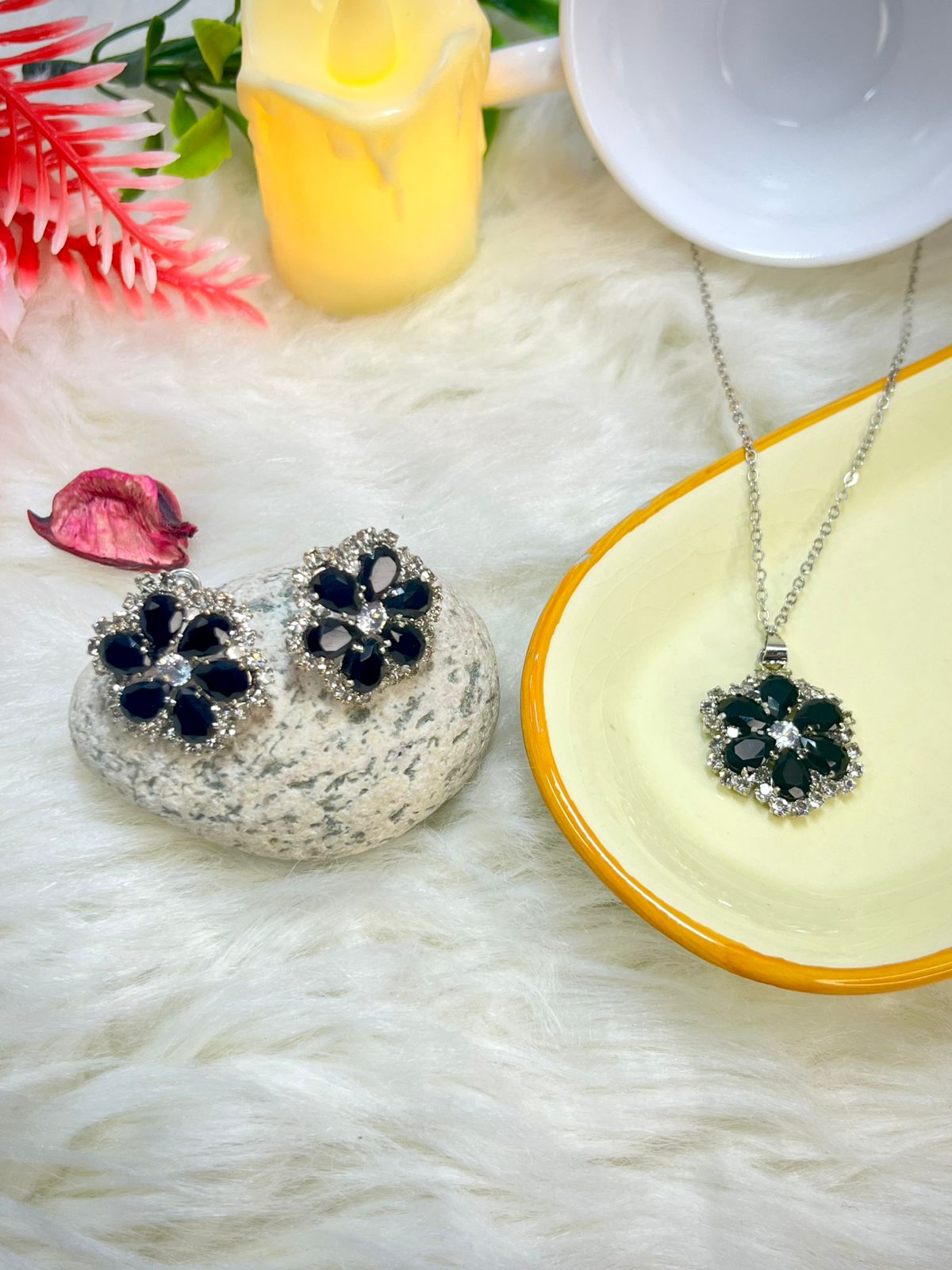 black Starry Round Necklace Set