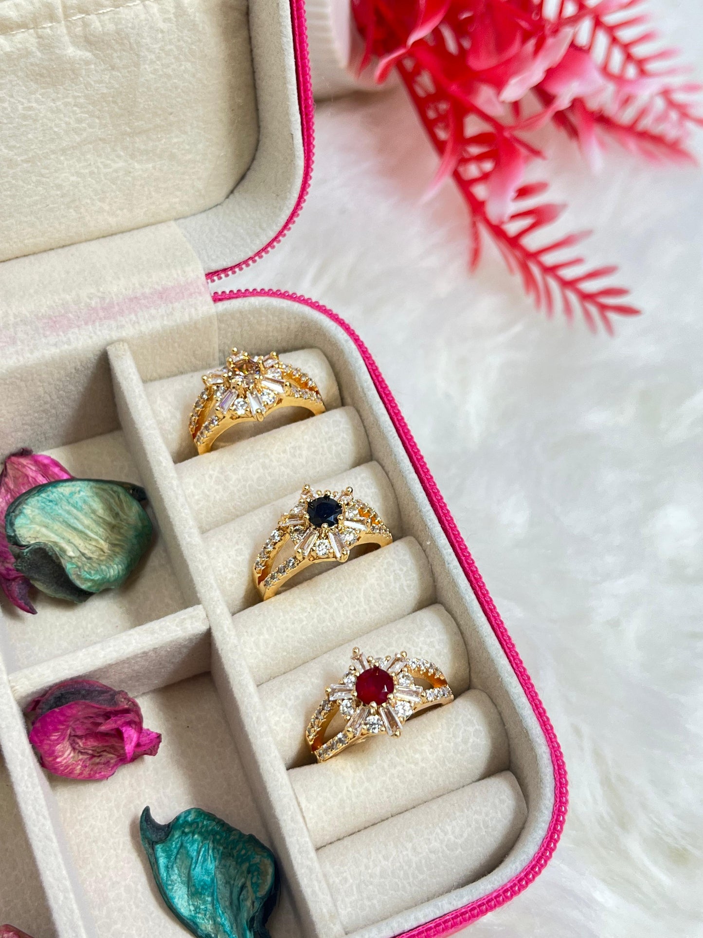 Star Stone Adjustable Ring (Golden)