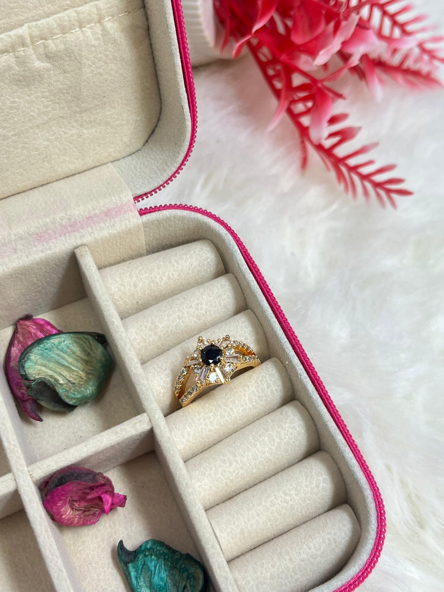 Star Stone Adjustable Ring (Golden)