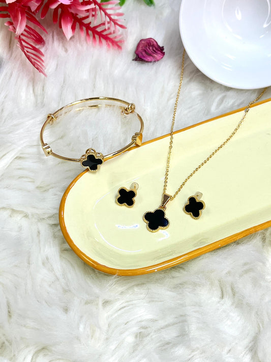 Black Clover Elegant Jewelry Set