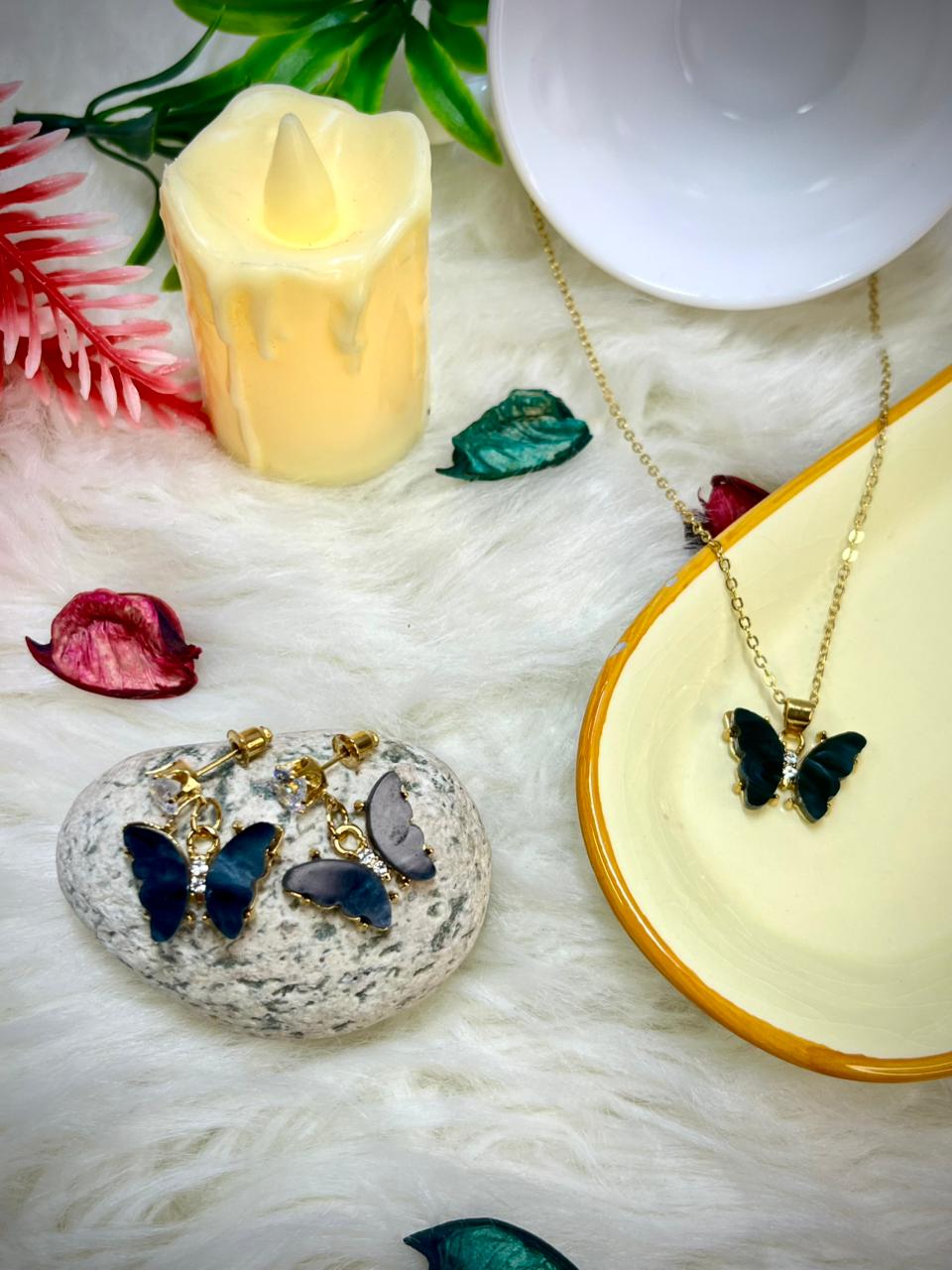 Elegant Black Butterfly Necklace Set